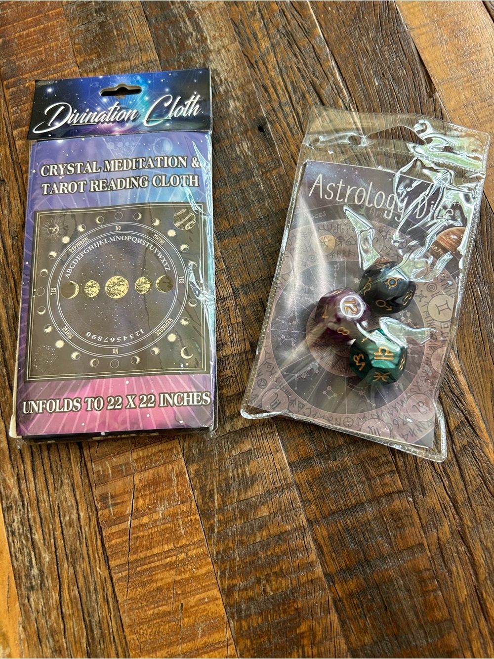 Divination Cloth Crystal Meditation & Tarot Reading Cloth & Astrology Dice